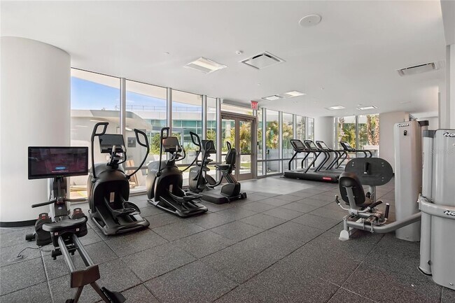 Building Photo - 400 Central Ave