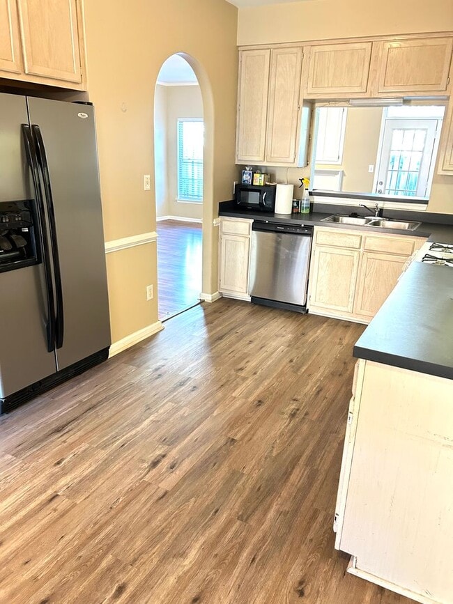 Building Photo - 2627 Hartley St