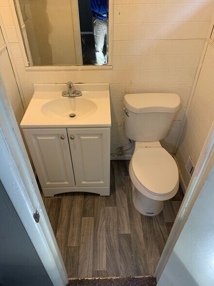 Building Photo - 7601 E 108th St