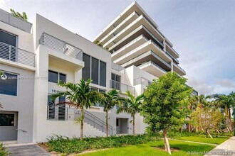 Building Photo - 3 bedroom in Aventura FL 33180