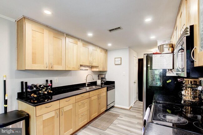 Building Photo - 14741 Wexhall Terrace