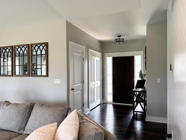 Building Photo - 1285 Sweet Grass Trail N