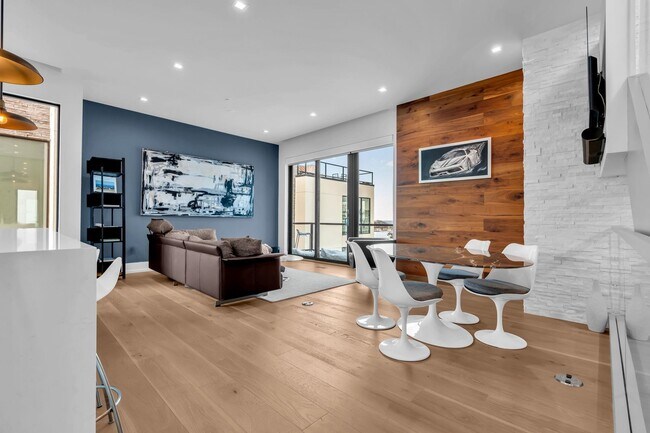 Building Photo - 200 Ocean Ave N