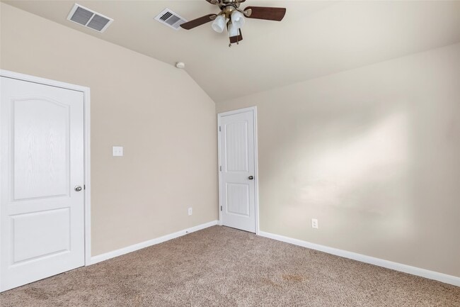 Building Photo - 17227 Mitchell Pass Ln