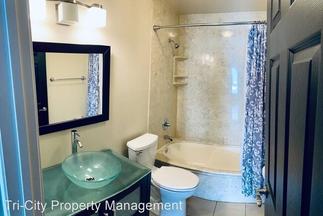 Building Photo - 2 br, 2 bath House - 39887 Cedar Blvd # 152