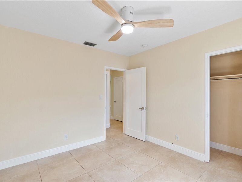 Bedroom 3 - 6470 SW 38th St