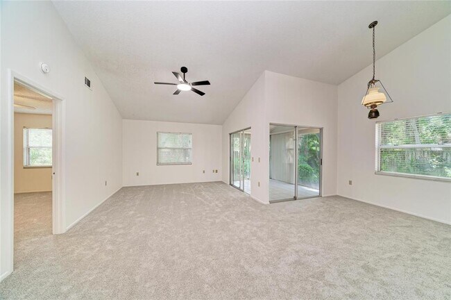 Building Photo - 4863 Village Garden Dr