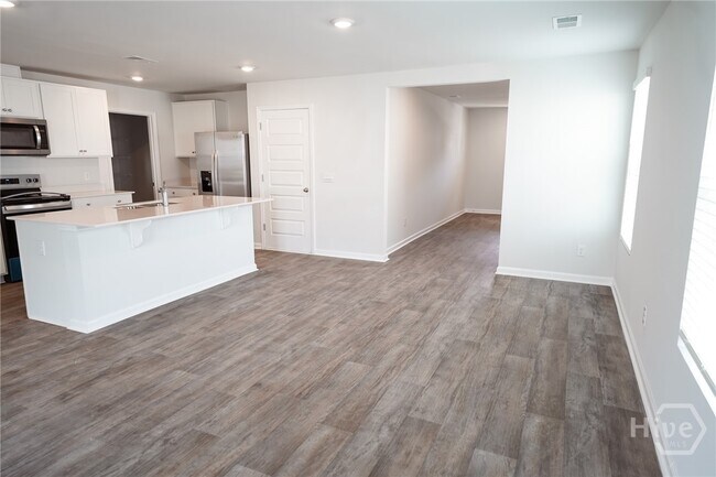 Building Photo - 102 Red Admiral Ln