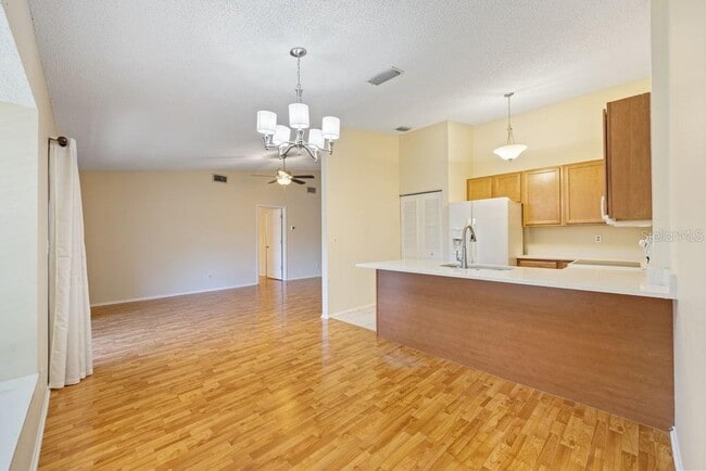 Building Photo - 4071 Shoreside Cir