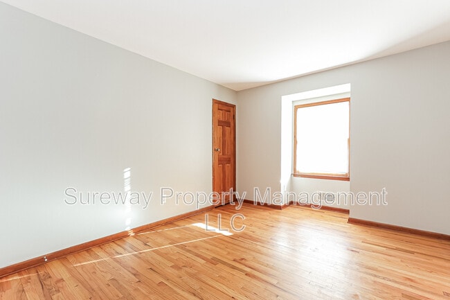 Building Photo - 513 Glenmere Ave