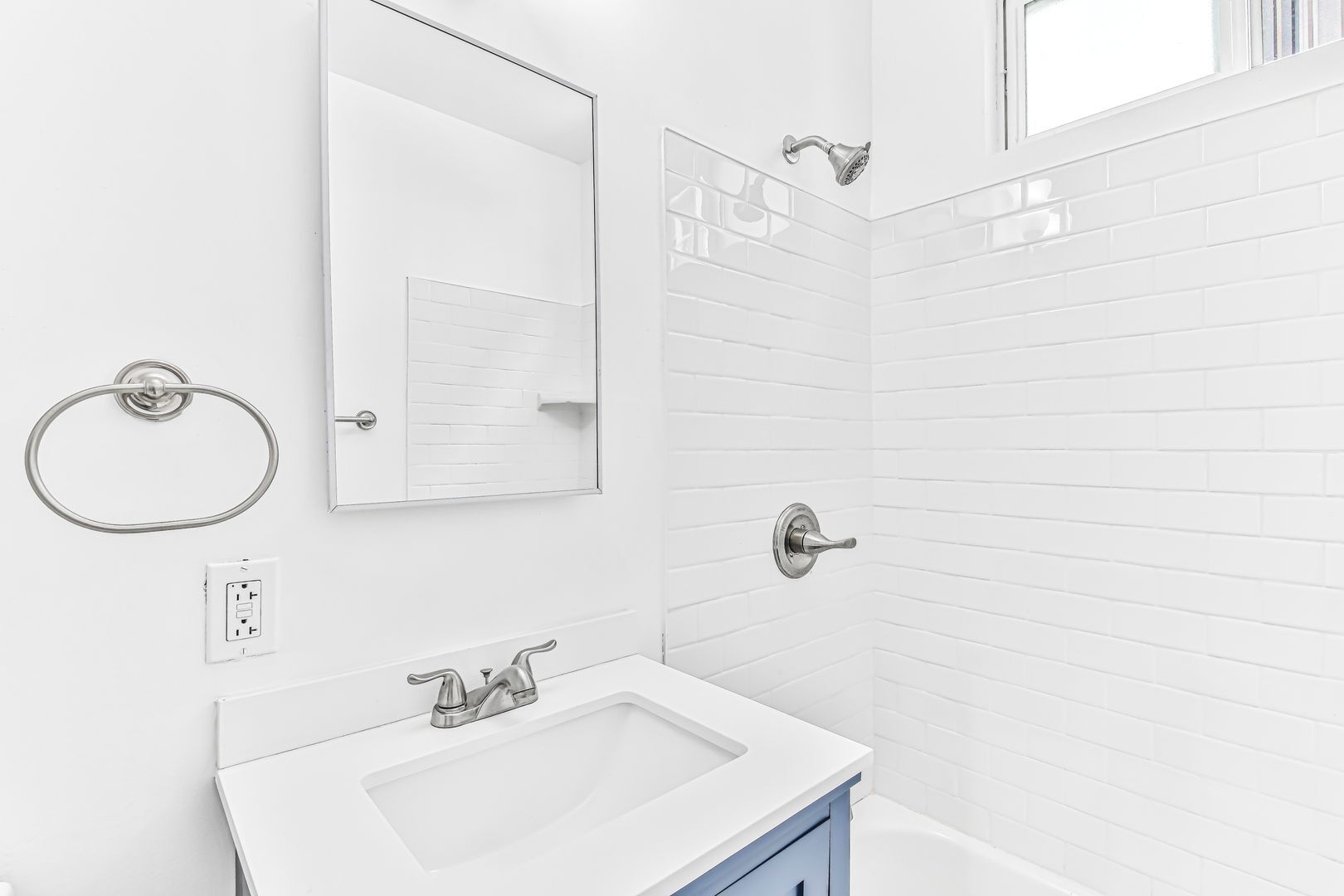 Building Photo - 636 Linden Ave