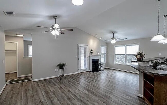 Building Photo - 6520 Brook Bend Way