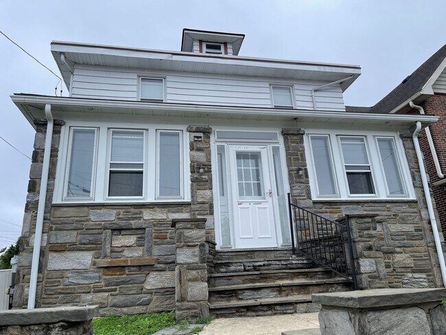 Building Photo - 341 Wanamaker Ave