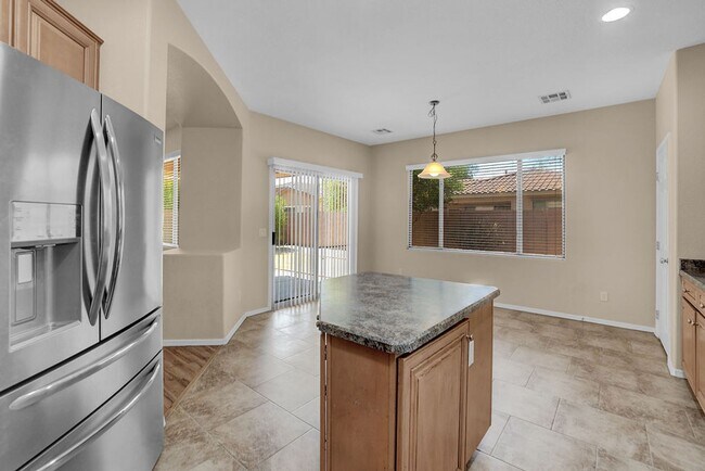 Building Photo - 18631 E Swan Dr
