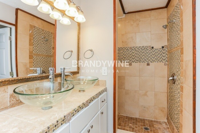 Building Photo - 5222 Biffle Rd