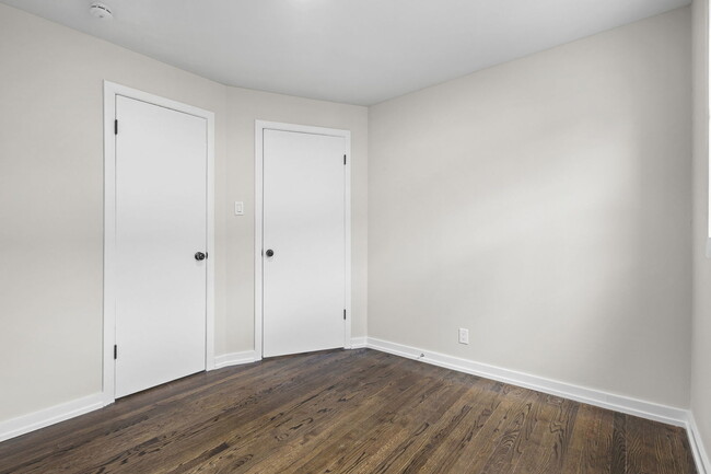 Building Photo - 1723 W 75th Pl