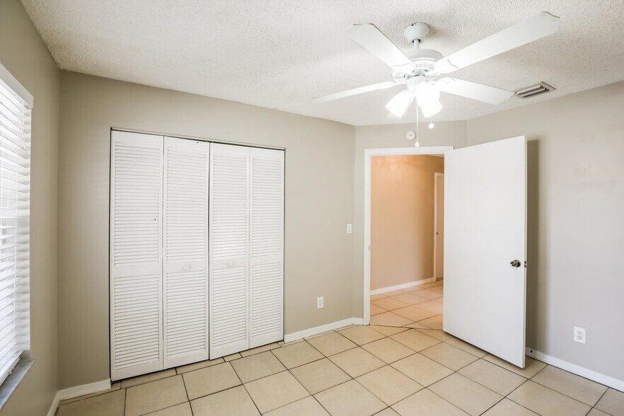 Building Photo - 7273 Burgess Dr