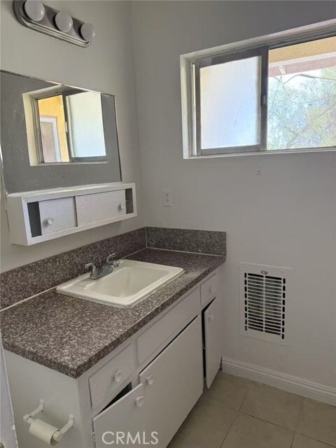 Building Photo - 882 W El Repetto Dr