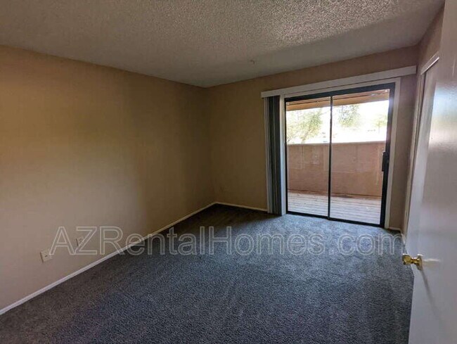 Building Photo - 8155 E Roosevelt St