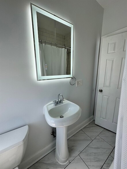 Building Photo - 24 Pamrapo Ave