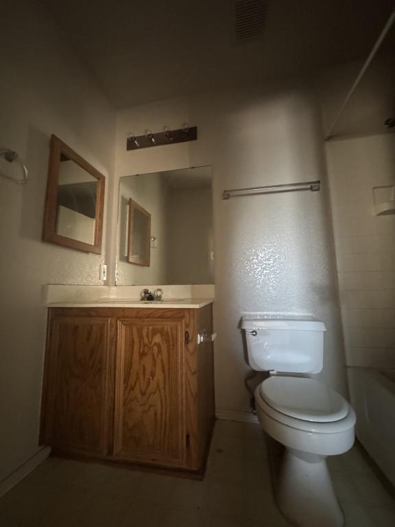 Building Photo - 2902 Bluejay Dr