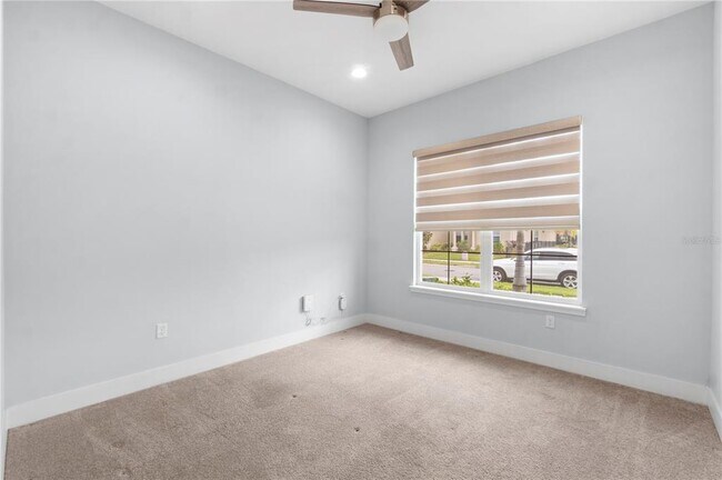 Building Photo - 2320 Symphony Cir