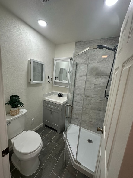 Primary Photo - 3903 Manzanita Ct