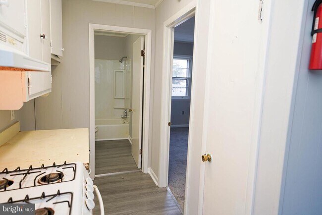 Building Photo - 200 Ironshire St