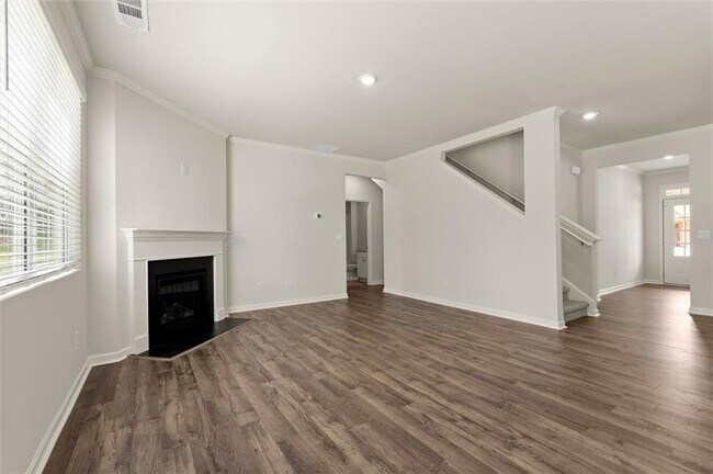 Building Photo - 348 Belmont Dr