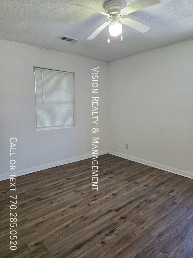 Building Photo - 1070 Ollie Cir NW