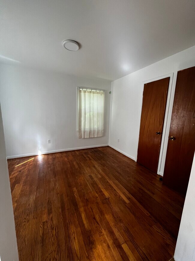 Building Photo - 9745 Poindexter Rd