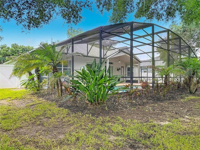 Building Photo - 2947 Majestic Isle Dr