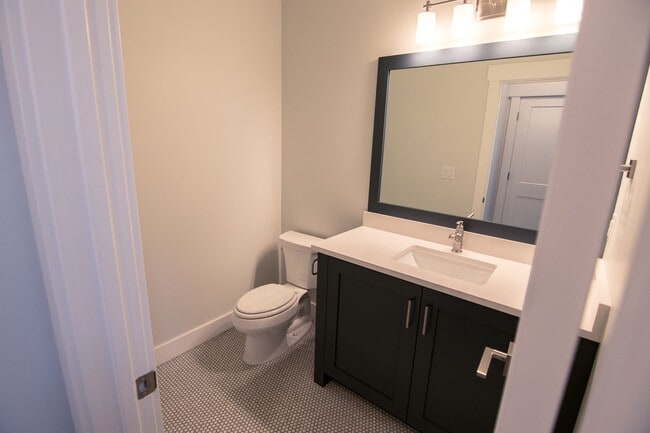 Building Photo - Gorgeous 2-Story Home In a Gated Community!