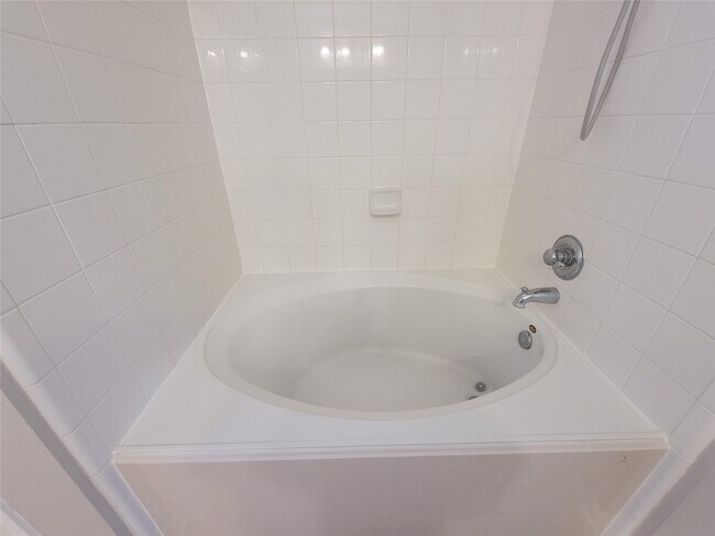 Building Photo - 20759 Cypress Crescent Ln