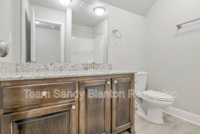 Building Photo - 5402 Parkside Dr