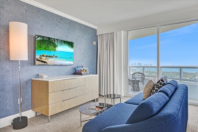 Building Photo - 4401 Collins Ave