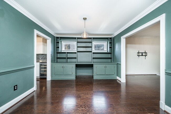 Building Photo - Beautiful Northside RVA Home-Move In Ready