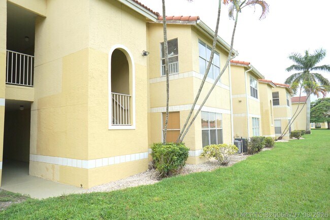 Building Photo - 12620 Vista Isles Dr
