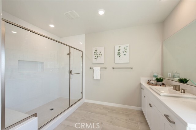 Building Photo - 551 Serrano Summit Dr