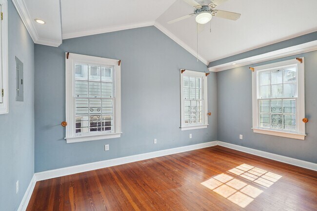 Building Photo - 3115 Nashville Ave