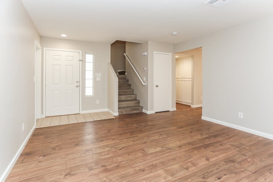 Building Photo - 5025 Frozen Springs Ct