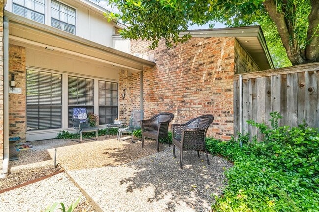 Building Photo - 12433 Montego Plaza