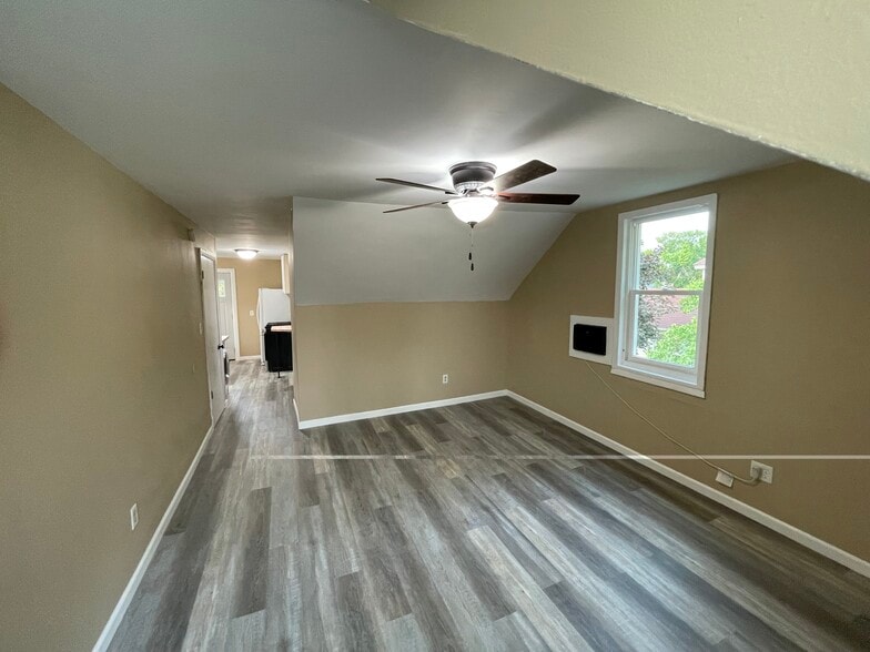 Building Photo - 301 6th St NW