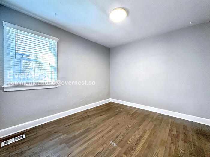 Building Photo - 2551 W 39th Ave