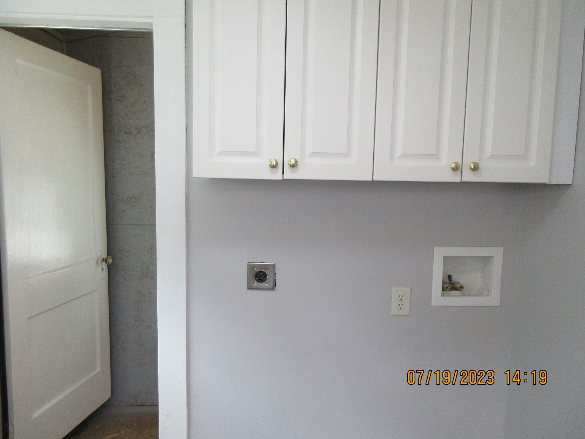 Building Photo - 1019 W 7th St