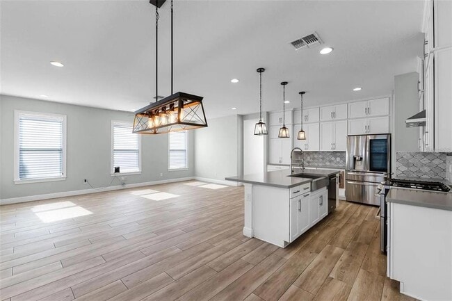 Building Photo - 13087 Salk Way