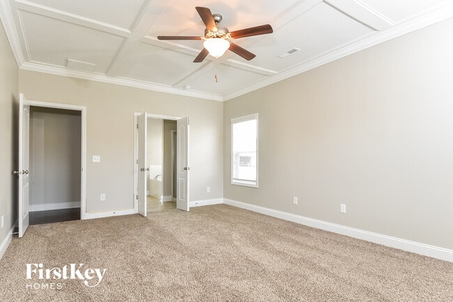 Building Photo - 743 Breeders Cup Dr