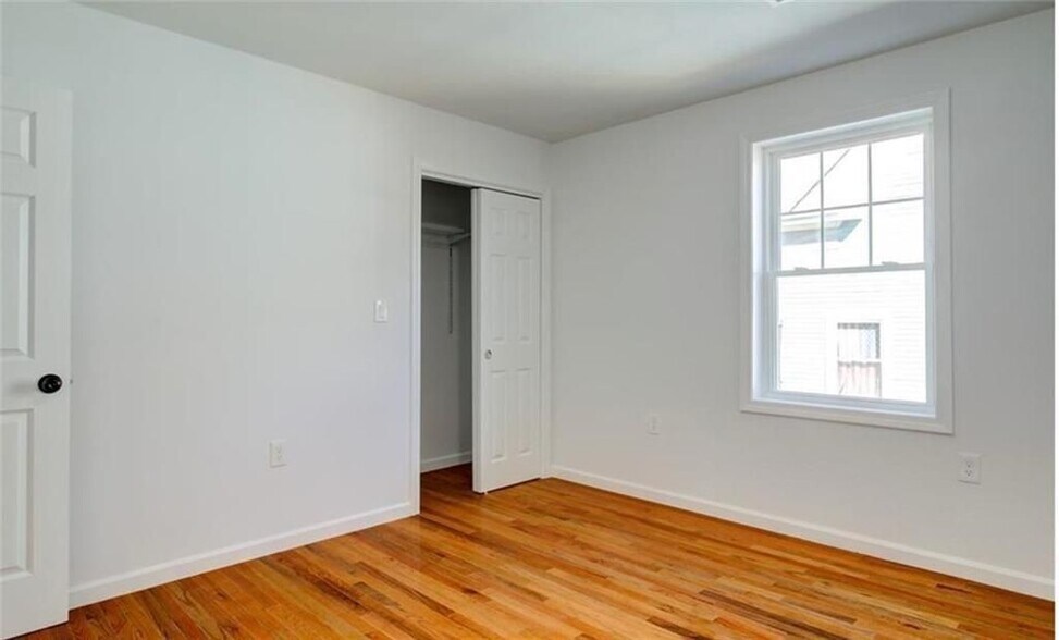 Building Photo - 17 Slocum St