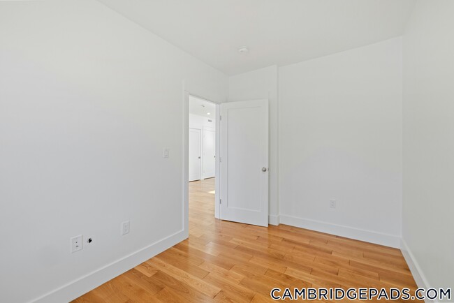 Building Photo - 406 Columbia St