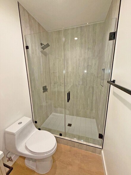 Building Photo - 12415 Texas Ave